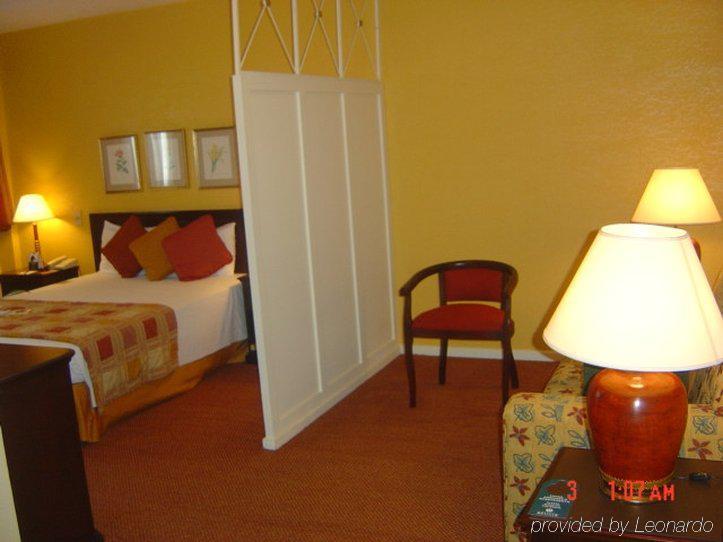 Hotel Deville Curitiba Zimmer foto